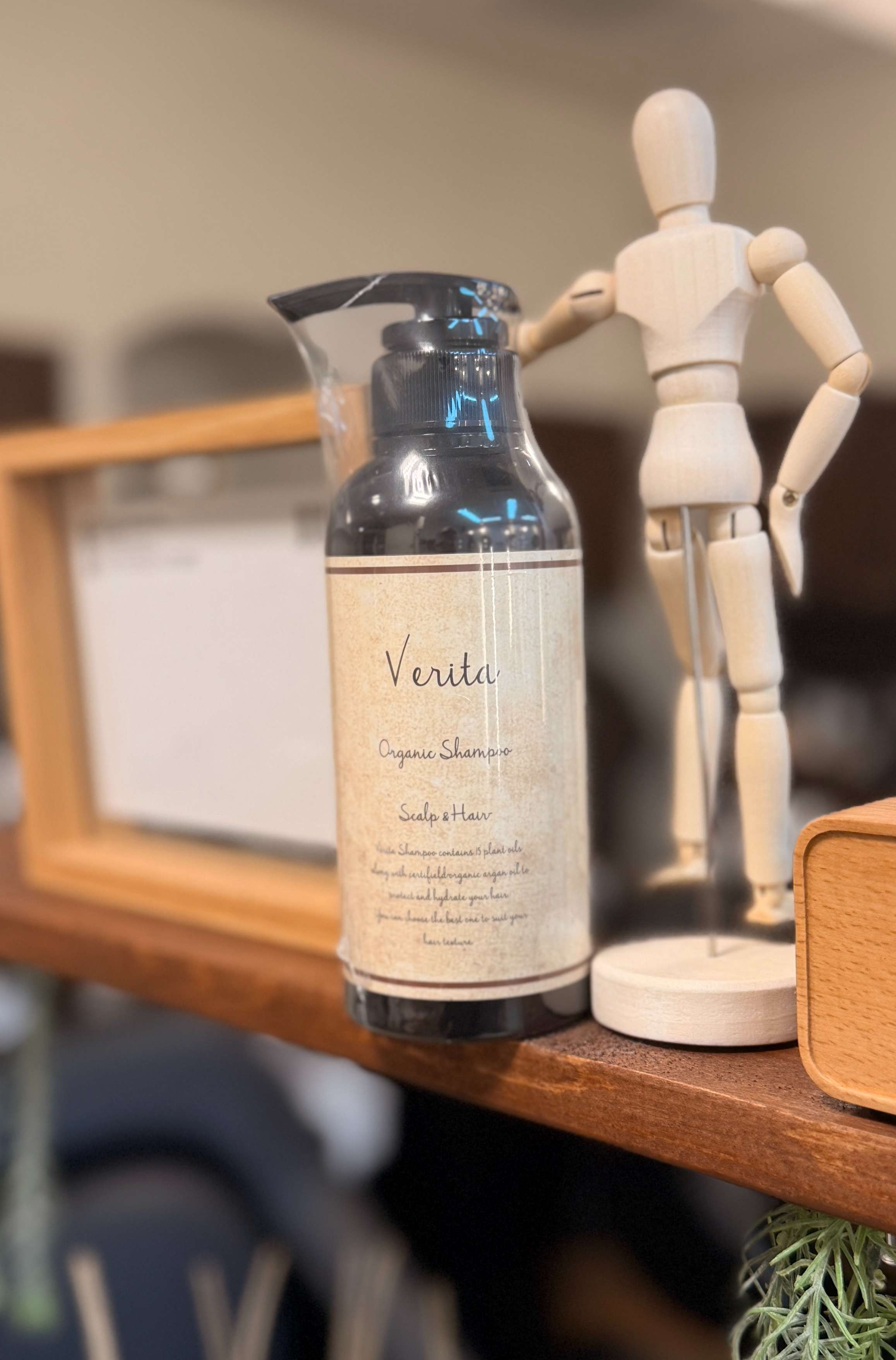 しっかり洗うのに、頭皮には優しいシャンプーです。